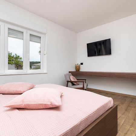 Boutique Apartment Мали-Лошинь Экстерьер фото