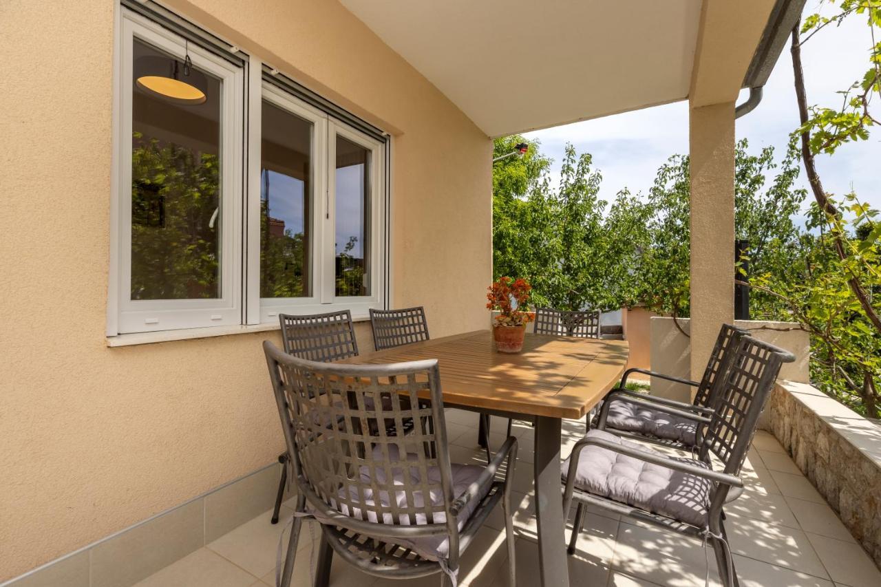 Boutique Apartment Мали-Лошинь Экстерьер фото
